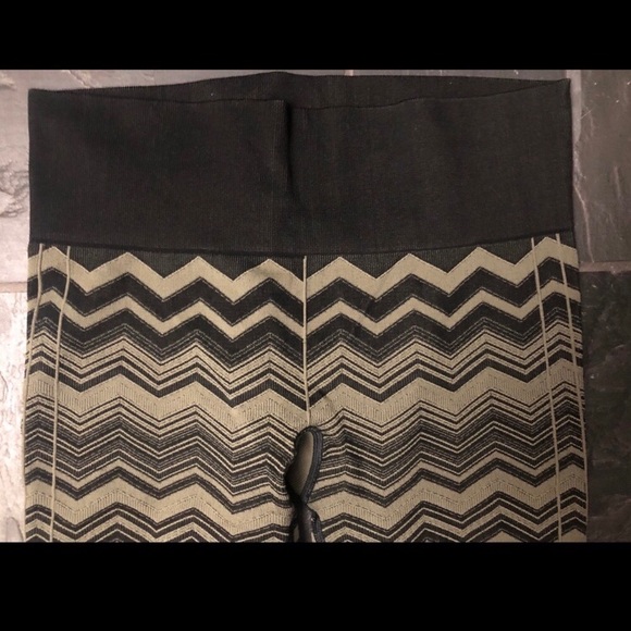 Lululemon Chevron Compression Sz10 - Picture 2 of 6